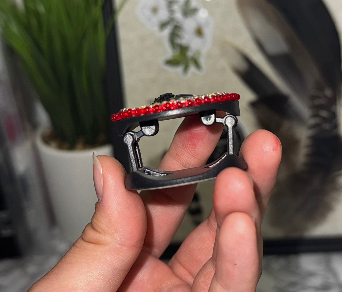 Bear Paw Beaded Phone Grip